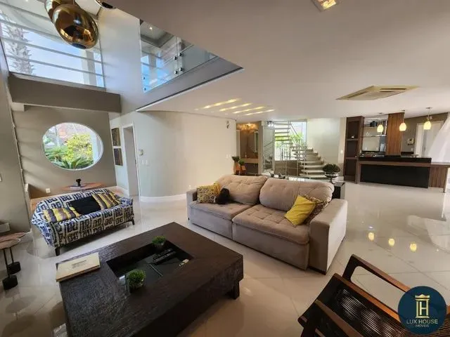 Imagem 10: Casa para Temporada em Florianópolis, Jurerê Internacional, 6 Dormitórios, 5 Suítes