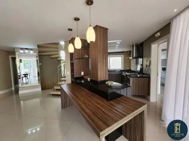 Imagem 14: Casa para Temporada em Florianópolis, Jurerê Internacional, 6 Dormitórios, 5 Suítes