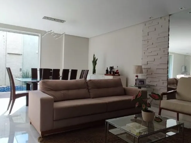 Imagem: Casa para venda no Horto Florestal com piscina