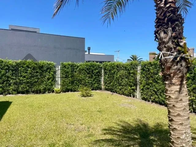 Imagem 1: Elegance Imóveis: Casa Térrea Belíssima, 4 Suítes, Mobiliada, Localizada No