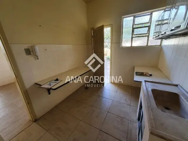 Imagem 9: Casa Muito Ampla no Centro com 04 Quartos