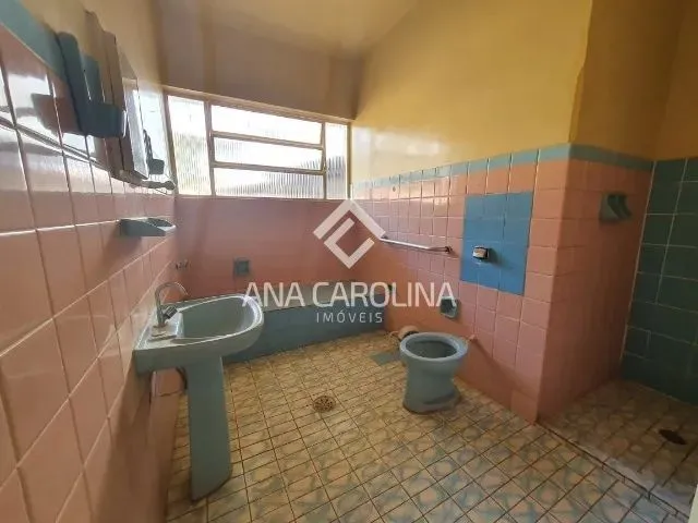 Imagem 11: Casa Muito Ampla no Centro com 04 Quartos