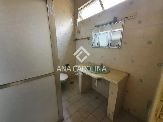 Imagem 5: Casa Muito Ampla no Centro com 04 Quartos