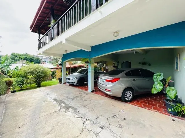 Imagem: Oportunidade de Excelente Casa com Pomar