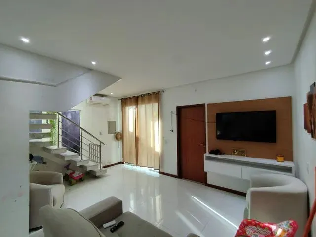 Imagem: Alugo Casa Duplex com 5 Quartos/ para Empresa