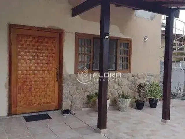 Imagem: A casa possui 5 Dormitórios, 3 Suítes, 5 Banheiros, 4