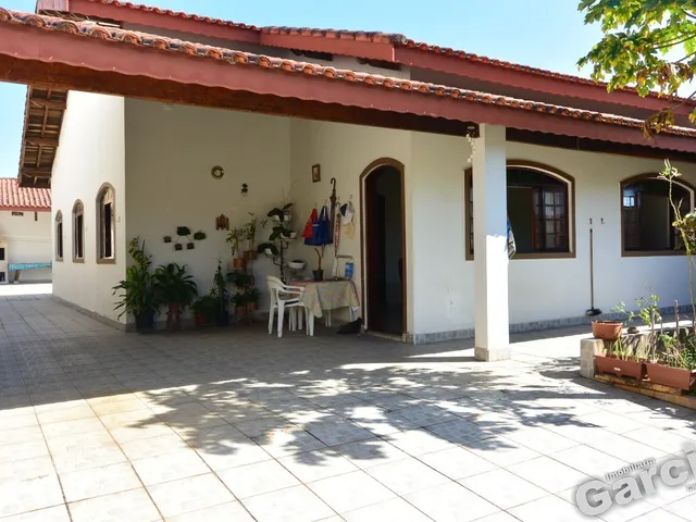 Imagem: Casa com 3 Quartos e Edícula em Peruíbe