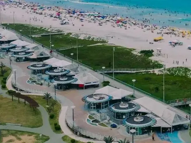 Imagem: Duplex Pé na Areia. Cabo Frio. Praia do