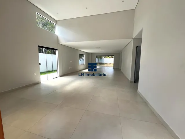 Imagem: A casa em condomínio possui 3 Dormitórios, 3 Suítes, 1