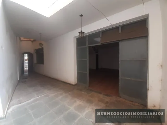 Imagem 5: Casa, 370m², à venda em Montes Claros, Centro