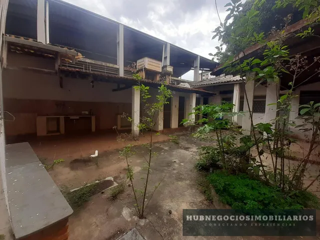 Imagem 8: Casa, 370m², à venda em Montes Claros, Centro