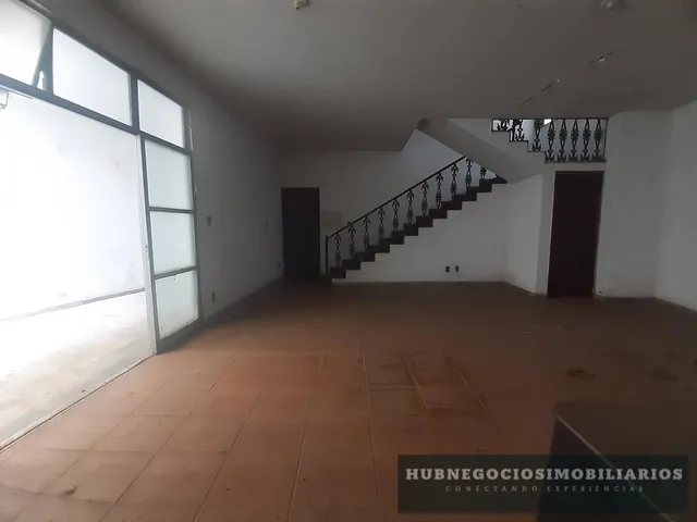 Imagem 12: Casa, 370m², à venda em Montes Claros, Centro