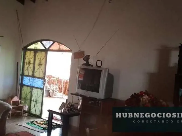Imagem 14: Sítio à venda em Montes Claros, Área Rural de Montes Claros, com 3 quartos, 1500m²