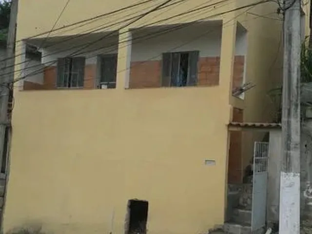 Imagem: A casa possui 2 Dormitórios, 2 Banheiros, 80m² de Área e