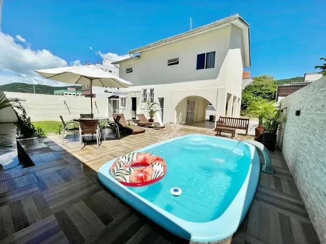 Imagem: Casa com Piscina 05 Dormitórios para 13