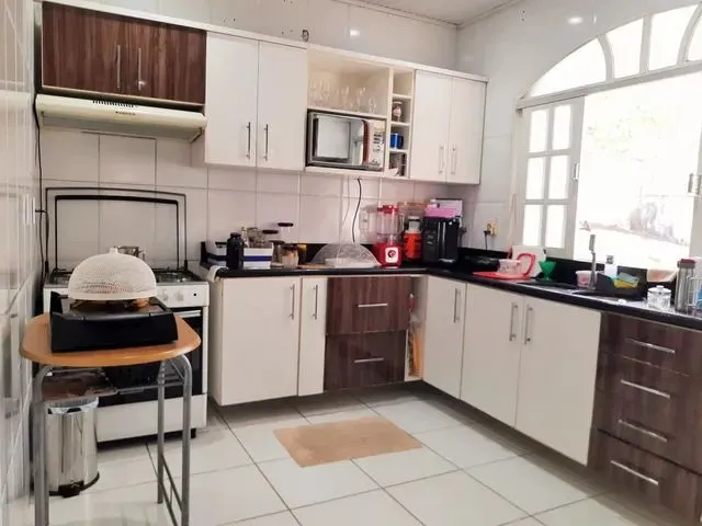 Imagem 16: Vendo Casa com 3 Suítes no Conj. Ajuricaba