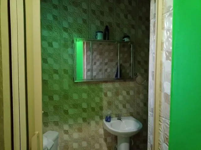 Imagem: A casa possui 3 Dormitórios, 2 Banheiros, 2 Vagas na