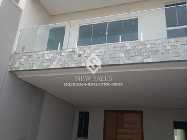 Imagem: A casa possui 4 Dormitórios, 4 Suítes, 5 Banheiros, 2