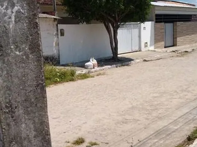 Imagem 1: Casa em Tibiri II com Terraço L e 3 Cômodos