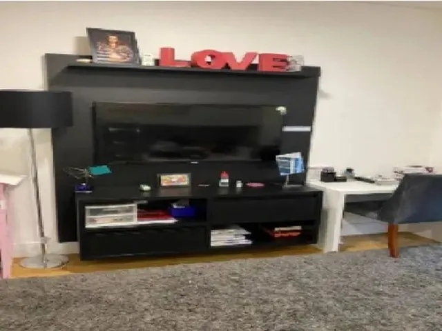 Imagem 9: Vende Se Imovel. Piscina, Varanda, 200m² de Áreae2 Vagas na garagem