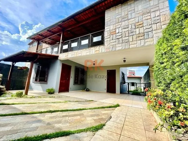 Imagem: Casa À Venda, 4 Quartos, 3 Suítes, 4 Vagas