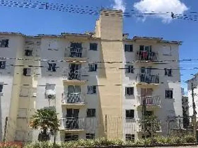 Imagem: O apartamento possui 2 Dormitórios, 1 Banheiro, 1 Vaga na
