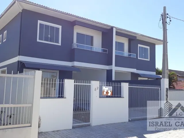 Imagem: A casa possui 4 Dormitórios, 2 Suítes, 1 Banheiro, 2