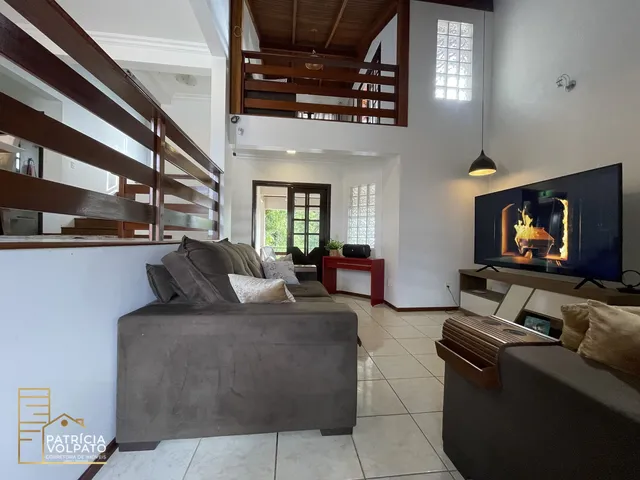 Imagem 4: Casa Triplex com espaço livre nos fundos