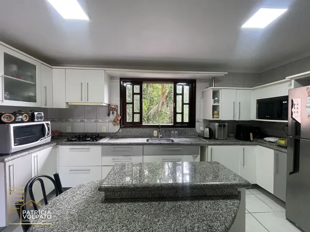 Imagem 11: Casa Triplex com espaço livre nos fundos