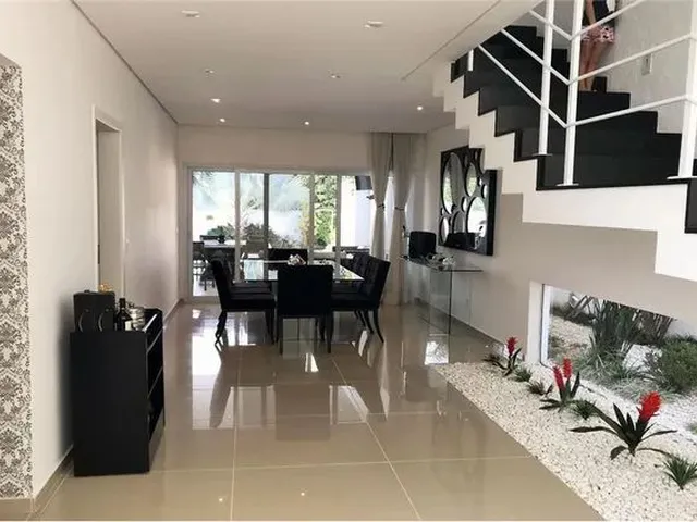 Imagem: Casa a Venda com 4 Quartos Condomínio Bosque