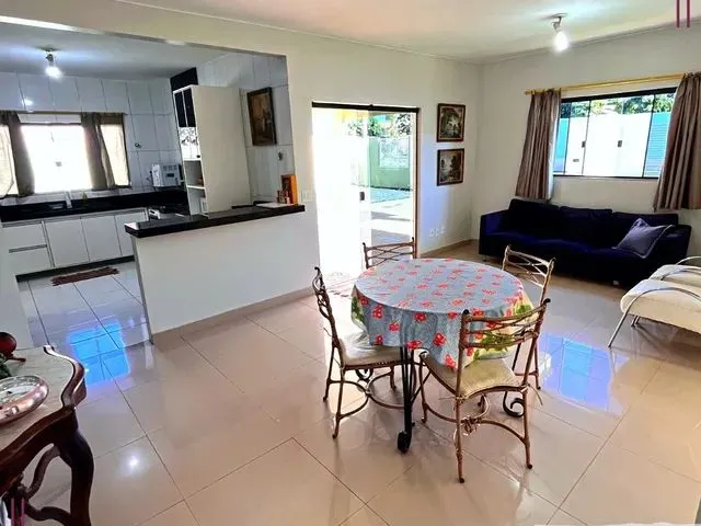 Imagem 4: Casa para Temporada com 3 Quartos - Reserve Hoje Mesmo