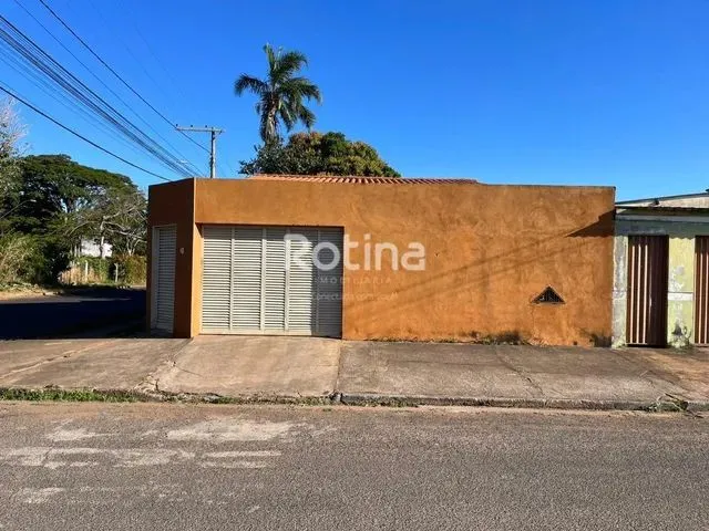 Imagem: Casa para Aluguel, 2 Quartos, 1 Vaga, Jardim