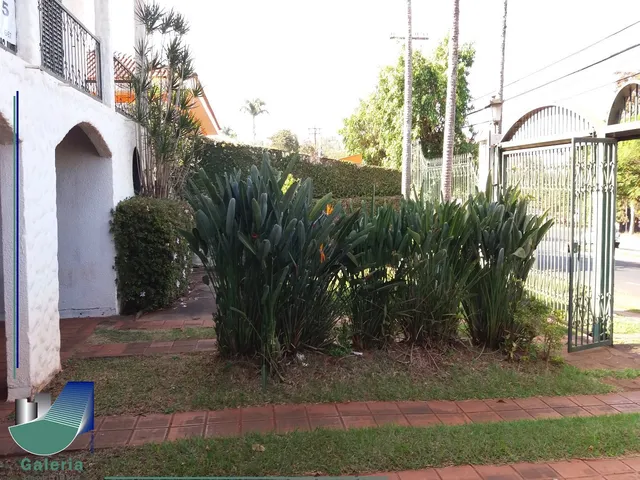 Imagem: A casa possui 5 Dormitórios, 5 Suítes, 9 Banheiros, 6