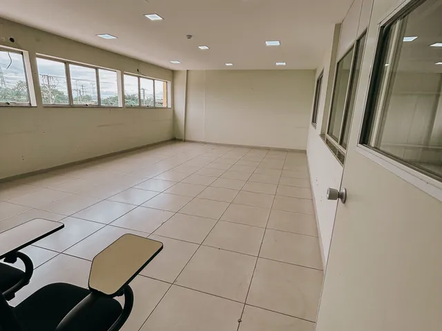 Imagem 7: Galpão em Condomínio