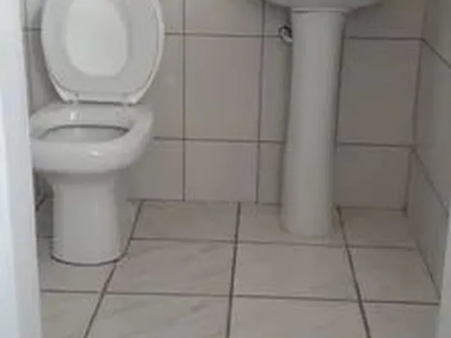 Imagem 2: Quarto para Rapaz no Bairro Alto