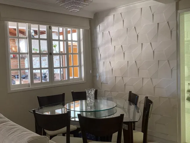 Imagem 16: Casa à venda em Pinhais-PR, bairro Emiliano Perneta: 3 quartos, 1 suíte, 1 sala, 2