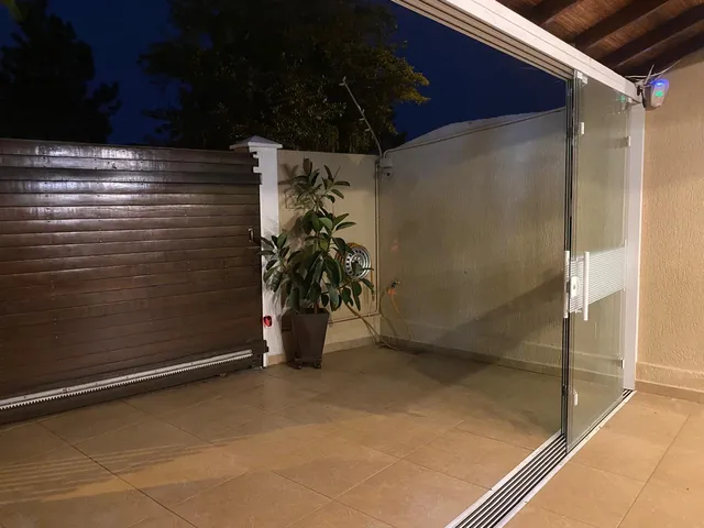 Imagem 7: Casa à venda em Pinhais-PR, bairro Emiliano Perneta: 3 quartos, 1 suíte, 1 sala, 2