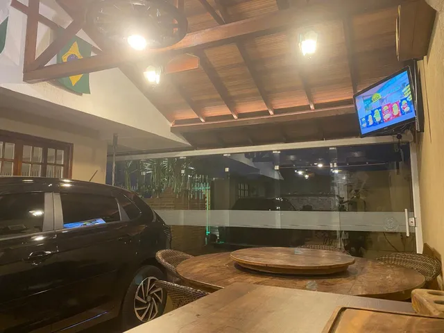 Imagem 13: Casa à venda em Pinhais-PR, bairro Emiliano Perneta: 3 quartos, 1 suíte, 1 sala, 2