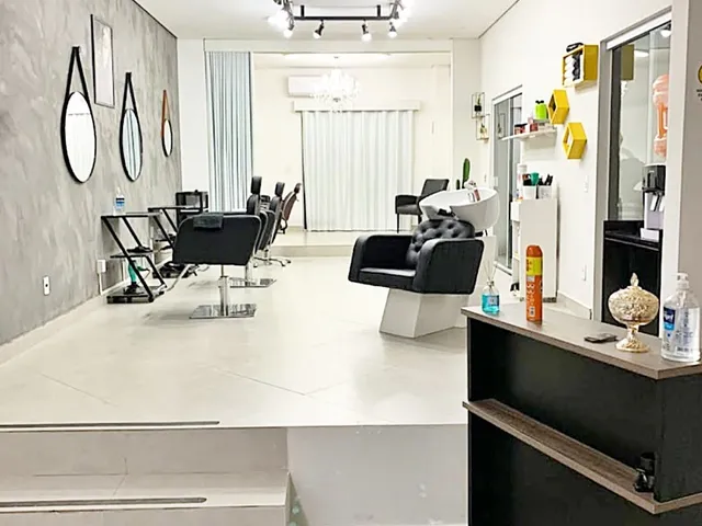 Imagem: A loja possui 1 Banheiro, 106m² de Área, 62m² de Área