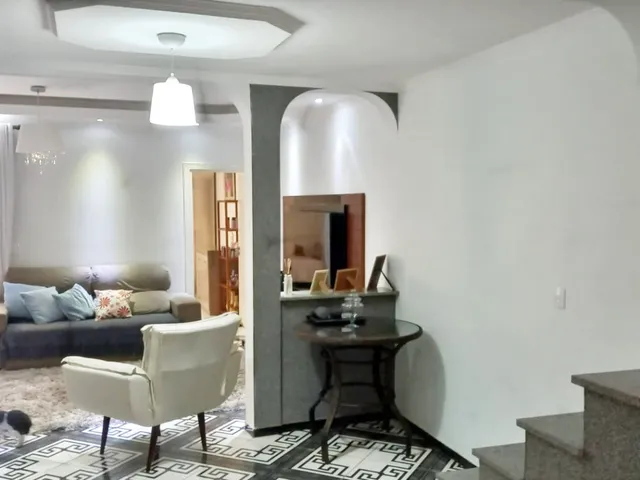 Imagem: Casa À Venda com 4 Quartos no Vianelo