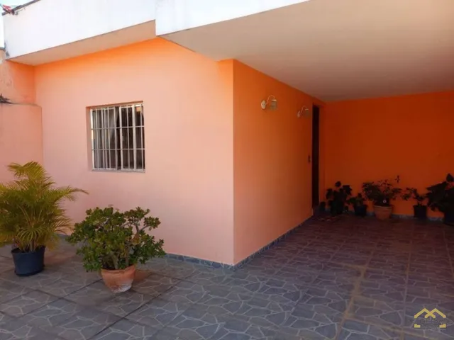 Imagem: Casa Térrea com Edícula Próximo a Rodovia