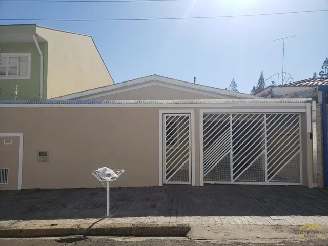 Imagem 1: Casa com 4 quartos sendo 1 suíte e 4 vagas no Jardim Eulina em Campinas - SP