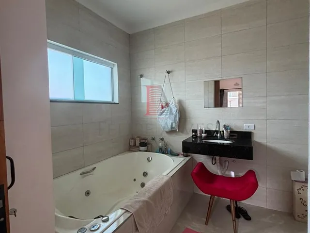 Imagem 3: Chácara em Condomínio de Luxo em Boituva-SP: 4 Quartos, 2 Suítes, 2 Salas, 6