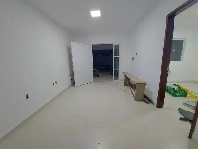 Imagem 1: Feitosa. Casa com 03 Quartos, Dce, Quintal, 02 Vagas Cobertas