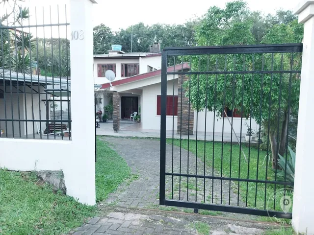 Imagem: Dom Feliciano - Casa Ampla 3 dorm. No bairro