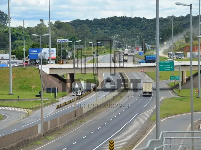 Imagem 2: Aluguel de Excelente Galpão Comercial em Extrema-MG com 40.050,00 m2