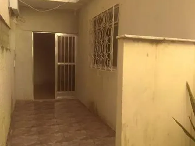 Imagem: Duas Casas, Uma Escritura, Um Preço