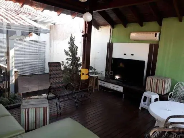Imagem: Casa Térrea - Venda e Locação - Jardim