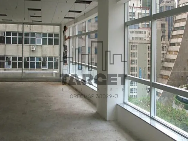 Imagem 16: Excelente Conjunto Comercial para sua Empresa. 1.300 m² na Chácara Santo Antônio!