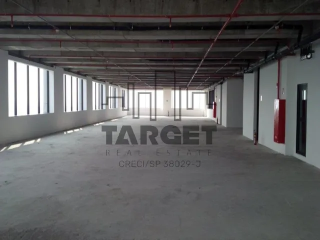 Imagem 2: Excelente Conjunto Comercial para sua Empresa. 1.300 m² na Chácara Santo Antônio!